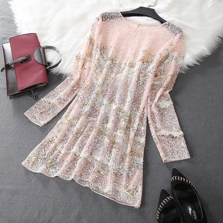 Transparente Pailletten-Kleid