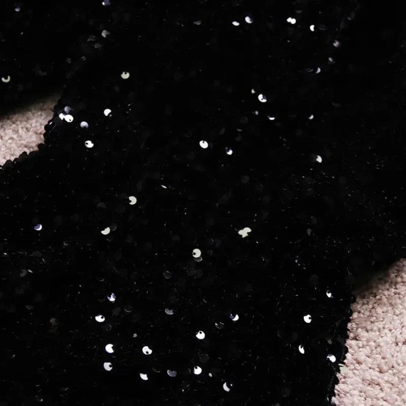 Pailletten-Kleid mit Flügelärmeln
