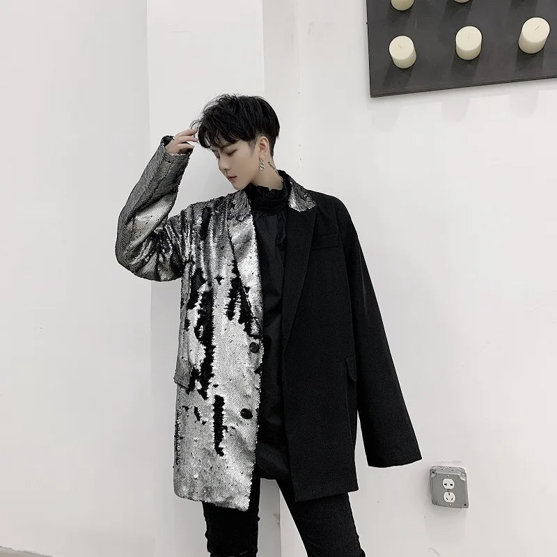 Schwarze Blazer-Jacke mit halbseitigen silbernen Pailletten