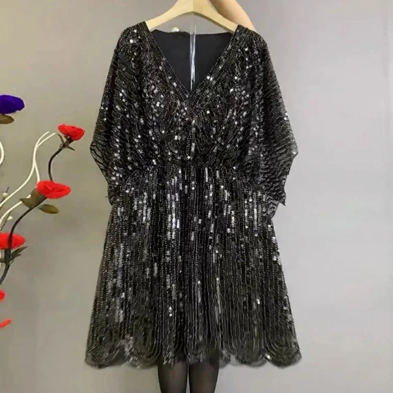 Pailletten-Kleid mit V-Ausschnitt