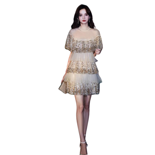 Beige Pailletten-Kleid mit Plissee aus Mousseline