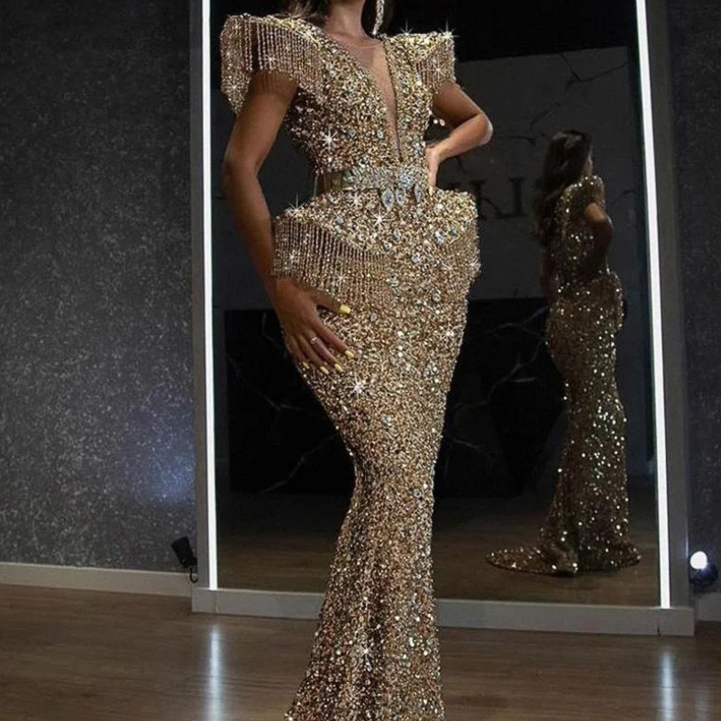 Abendkleid aus Pailletten in Gold