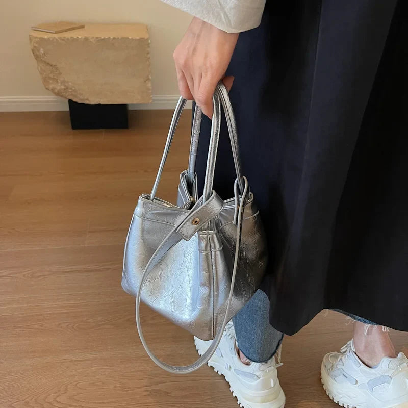 Silbernes quadratisches Tasche