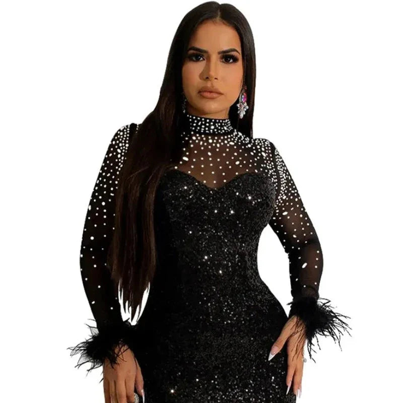 Abendkleid mit Strass und Pailletten