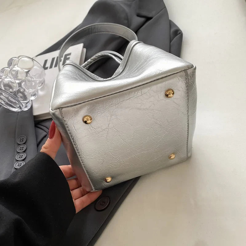 Silbernes quadratisches Tasche