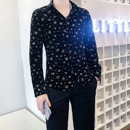 Herrenhemd mit Pailletten und Sternenmuster aus Samt