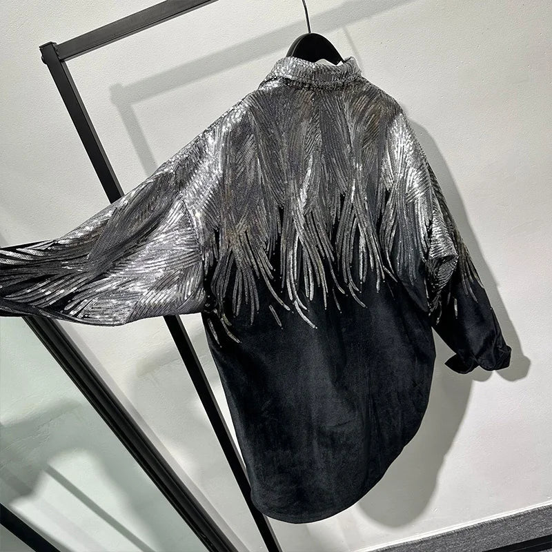 Schwarzes Hemd mit Paillettenflügeln für Herren