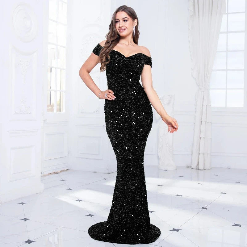 Langärmliges Paillette Kleid mit freier Schulter