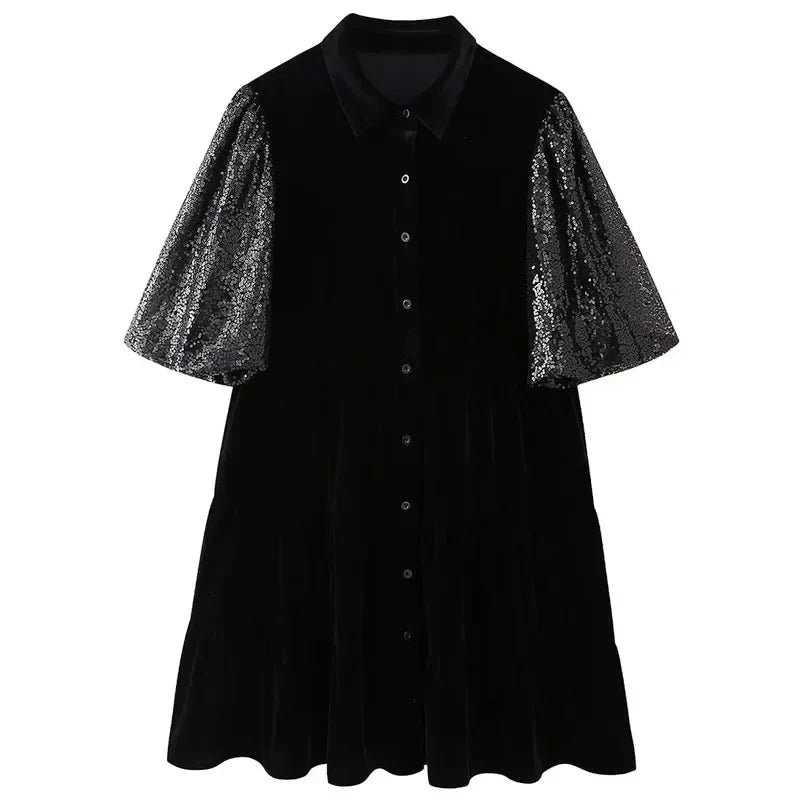 Schwarzes T-Shirt-Kleid mit Paillettenärmeln aus Samt