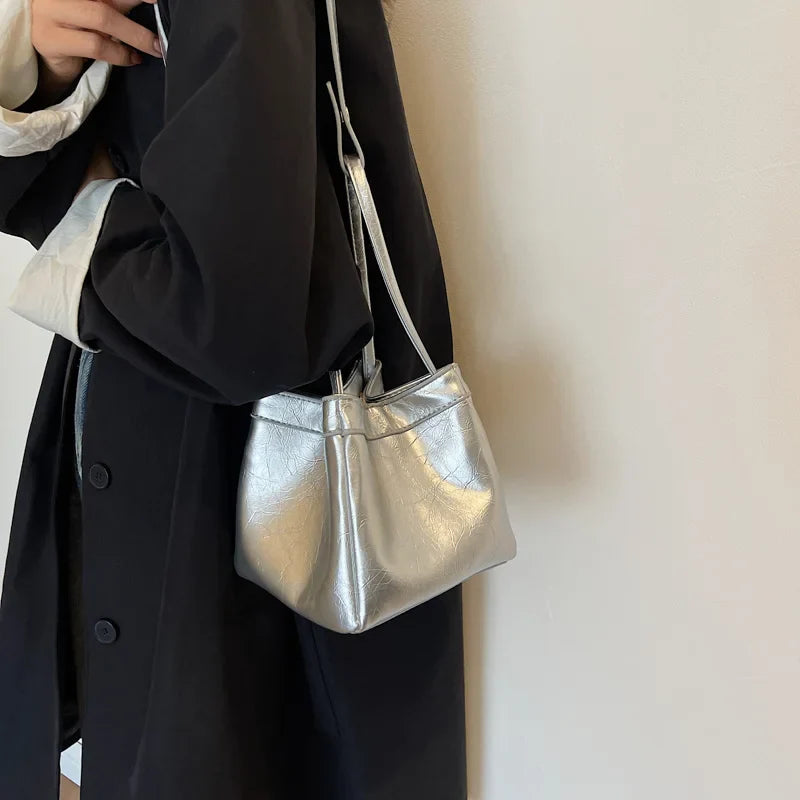 Silbernes quadratisches Tasche