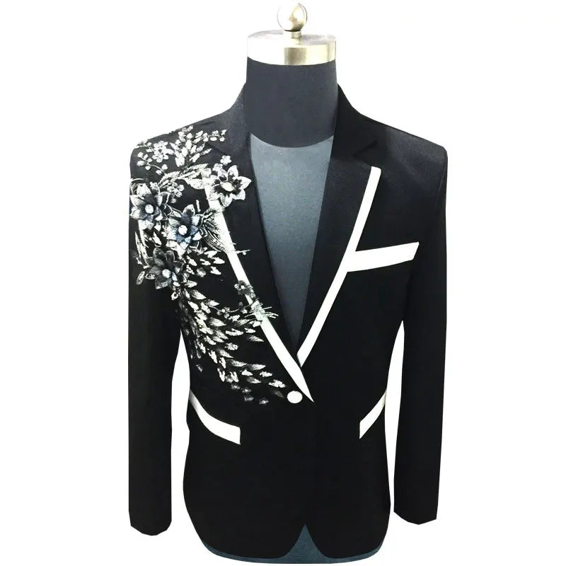 Damenkostümjacke mit Pailletten und Blumen