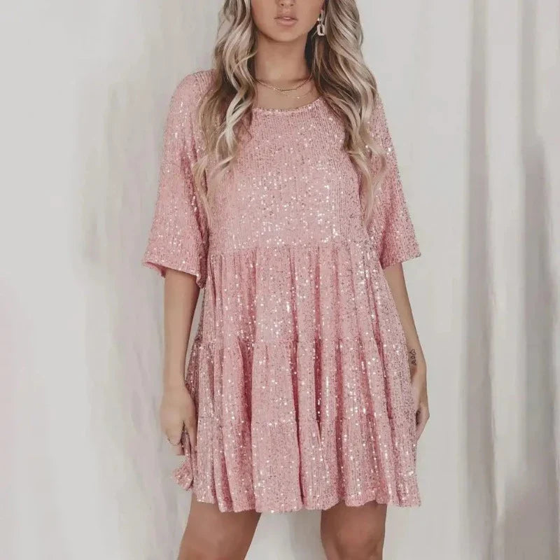 Kurzes Paillettenkleid mit Falten