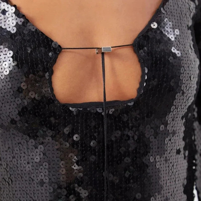 Langes Pailletten-Kleid mit Schnürung am Brustbereich