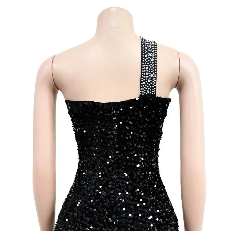 Lange Abendrobe mit Strass und Pailletten, mit Schlitz