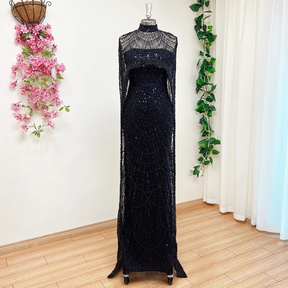Abendkleid mit Pailletten und Perlen