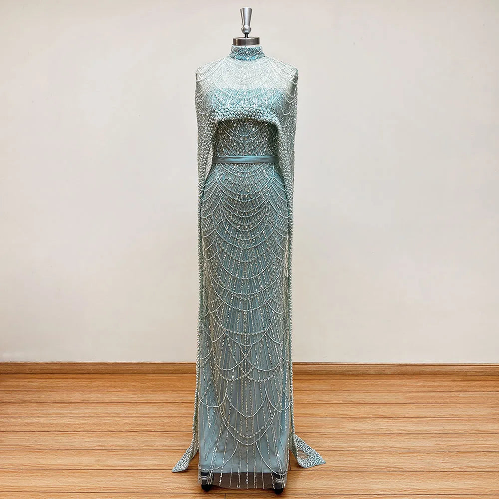 Abendkleid mit Pailletten und Perlen