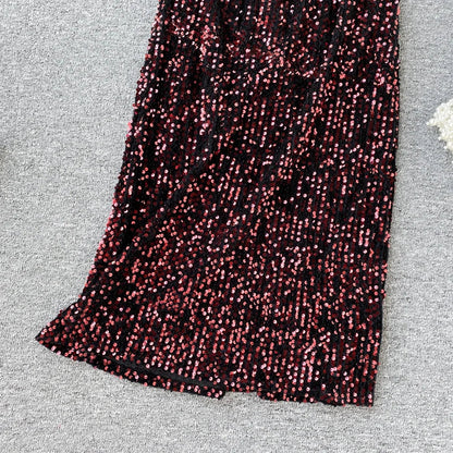 Kleid mit Pailletten, V-Ausschnitt und Schnürung in der Taille