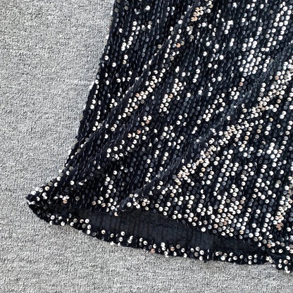 Kleid mit Pailletten, V-Ausschnitt und Schnürung in der Taille