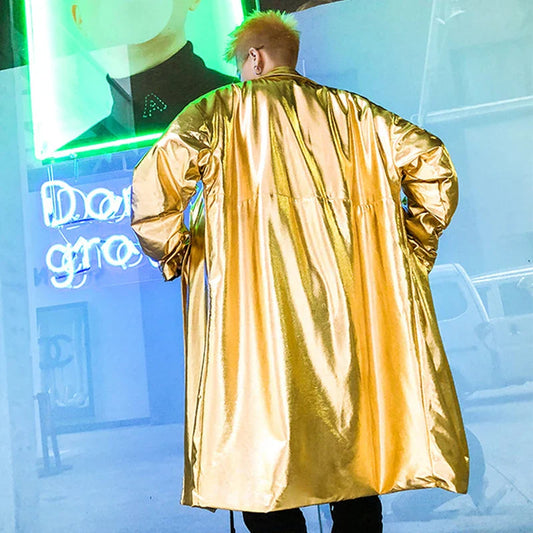 Goldene Herrenjacke