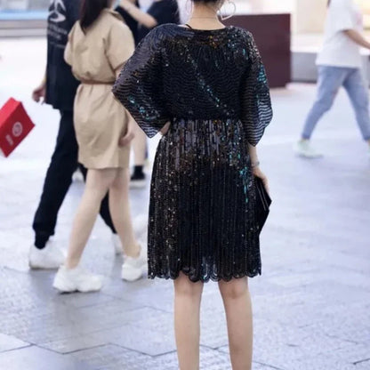 Pailletten-Kleid mit V-Ausschnitt