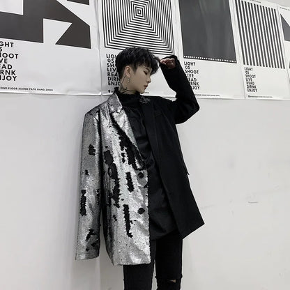 Schwarze Blazer-Jacke mit halbseitigen silbernen Pailletten