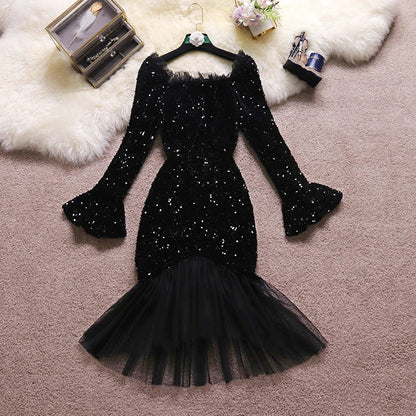 Pailletten-Kleid mit Flügelärmeln