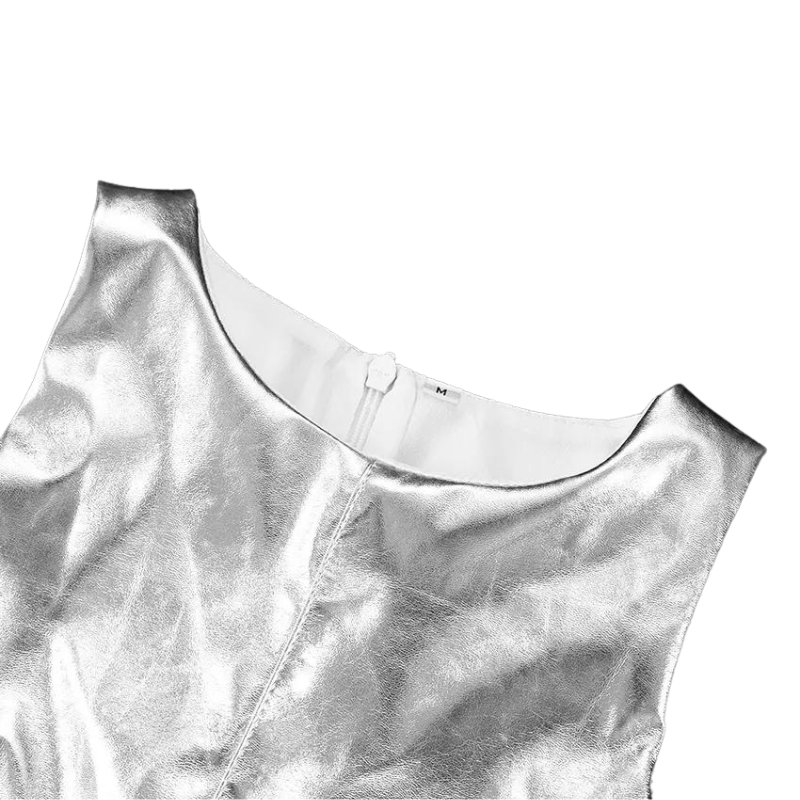 Silberne Kunstlederrobe