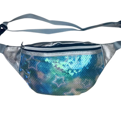 Schultertasche mit silbernen Pailletten