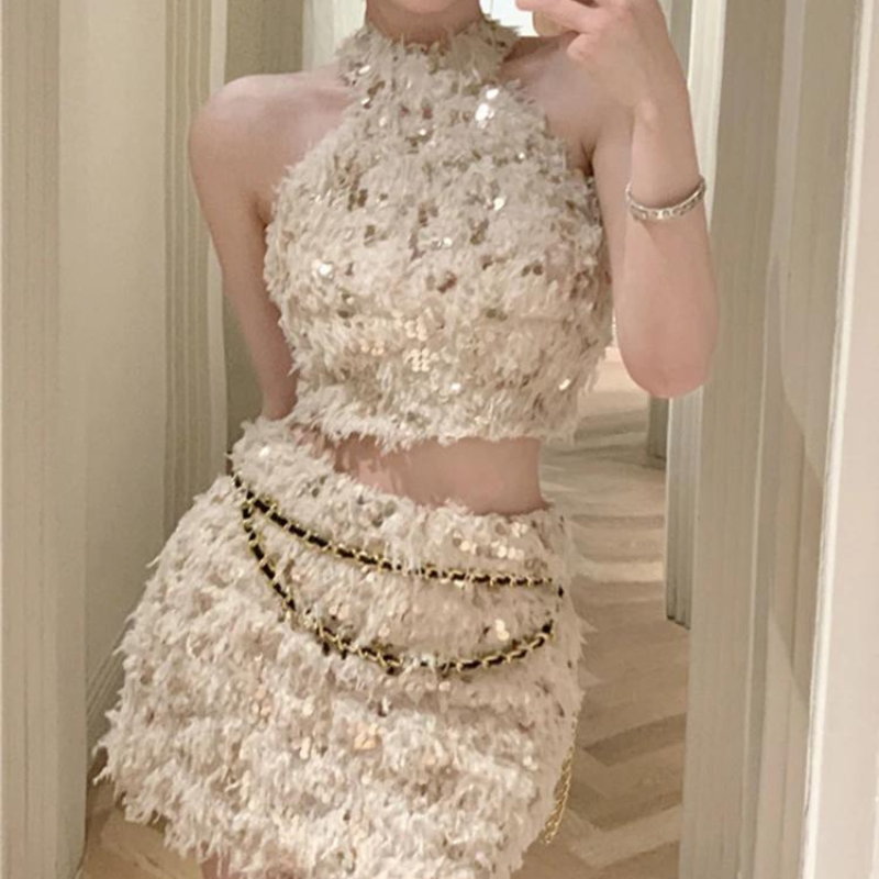 Top- und Rock-Set mit Federn und Pailletten