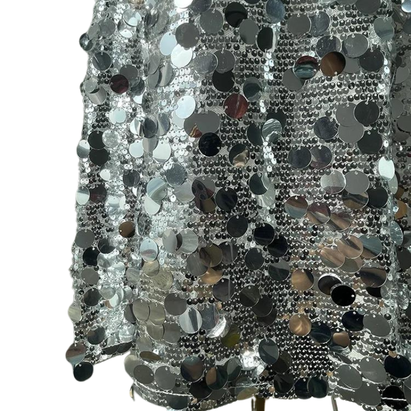 mittellange Paillettenrock in Silber