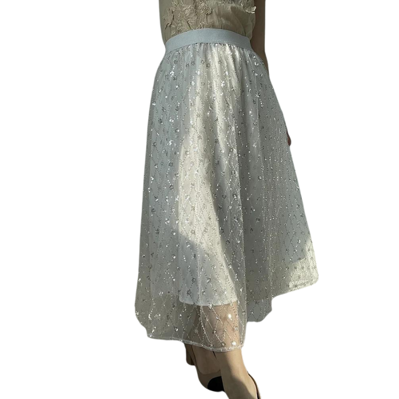 Weißer Rock mit Quaderpailletten