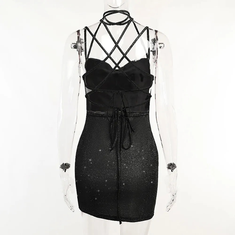 Kleid mit Pailletten und Basisschnitt in Bénitier-Form
