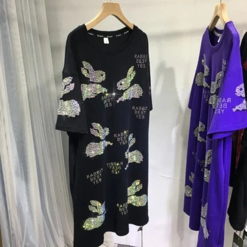 langes Strass-Shirt-Kleid mit Häschen-Design