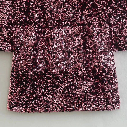Auffälliges lila Pailletten-Kleid