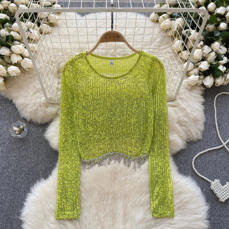 Top mit Pailletten und langen Ärmeln