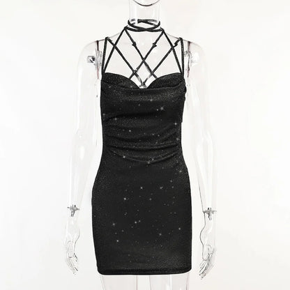 Kleid mit Pailletten und Basisschnitt in Bénitier-Form