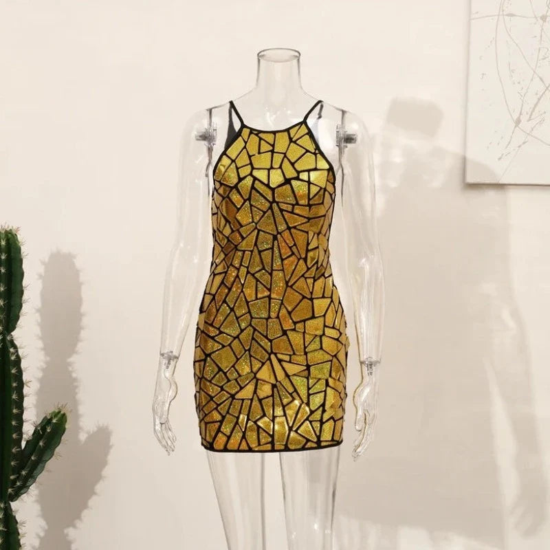 Silberne Mosaik-Kleid