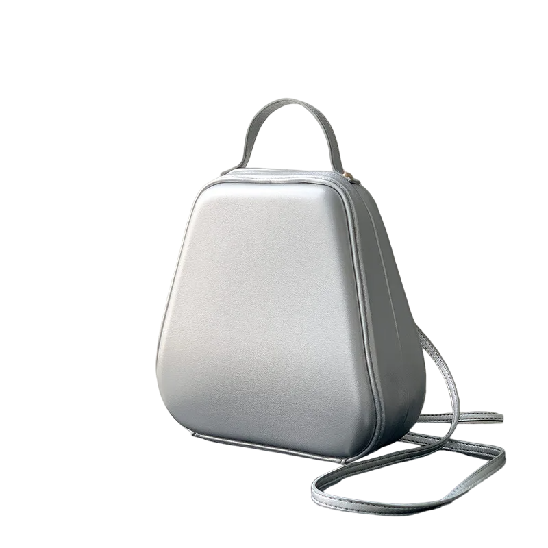 Kleiner silberner Rucksack