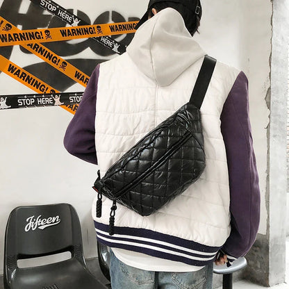 Große silberne Gürteltasche