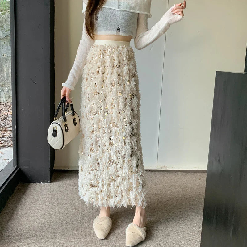 Rock mit Pailletten und Wolle in Beige