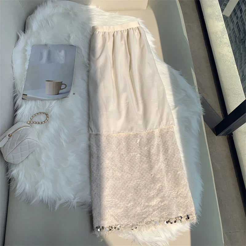 Rock mit Pailletten und Wolle in Beige