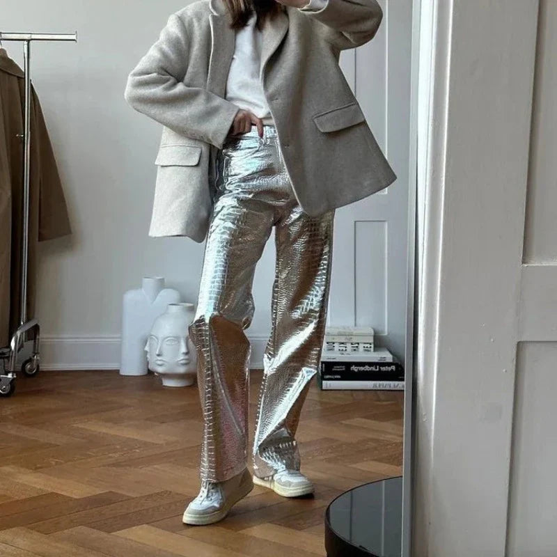 Silberne Krokodillederhose