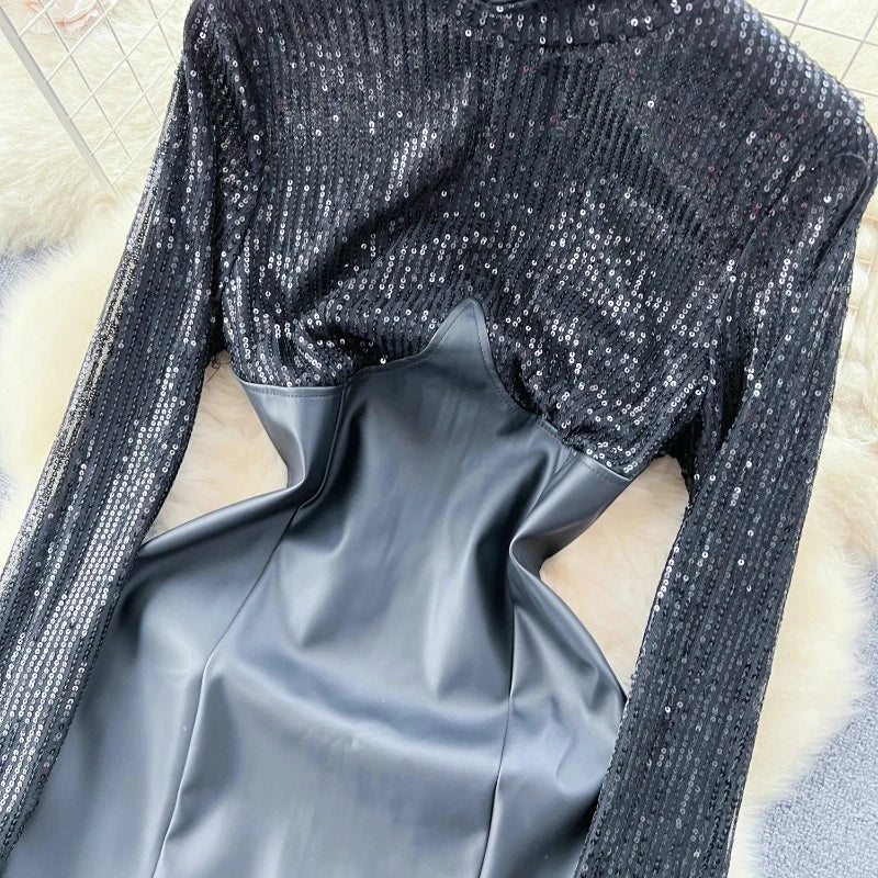 Schwarzes Paillettenleder-Kleid