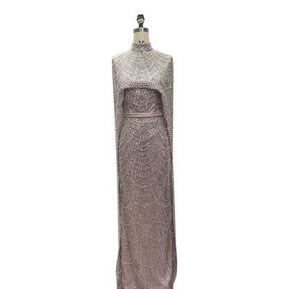 Abendkleid mit Pailletten und Perlen
