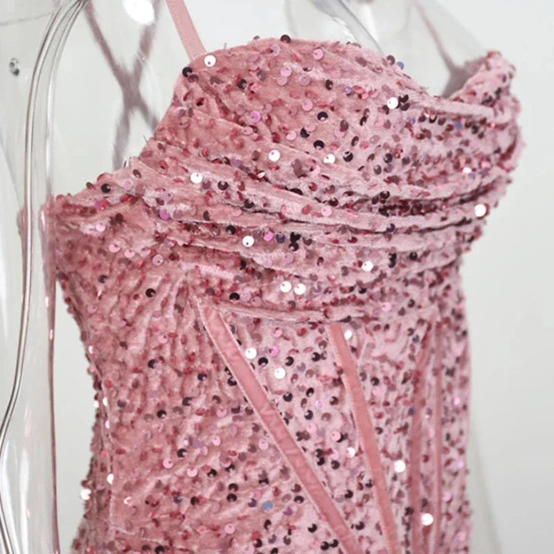 Paillettenkleid mit Seitenschlitz und Trägern