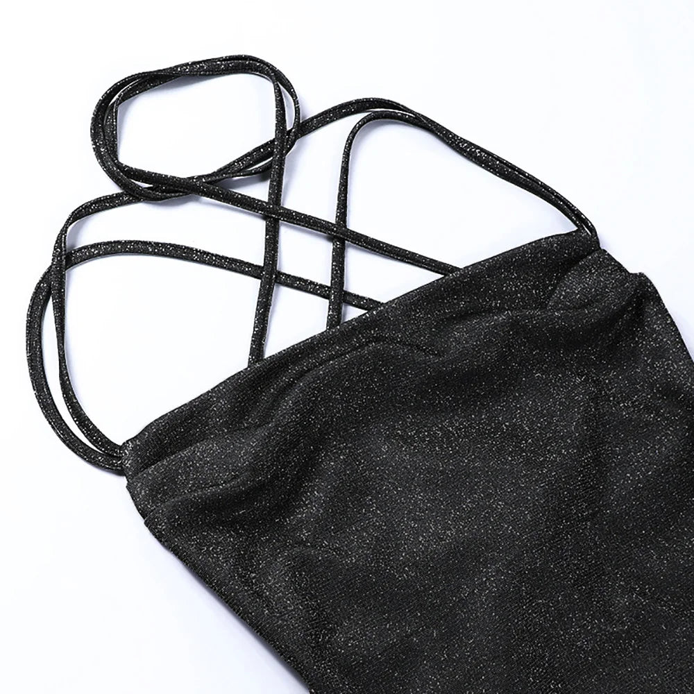 Kleid mit Pailletten und Basisschnitt in Bénitier-Form