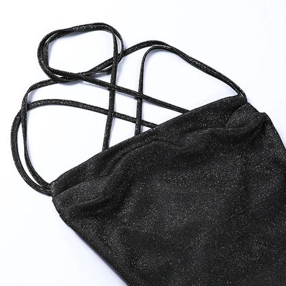 Kleid mit Pailletten und Basisschnitt in Bénitier-Form
