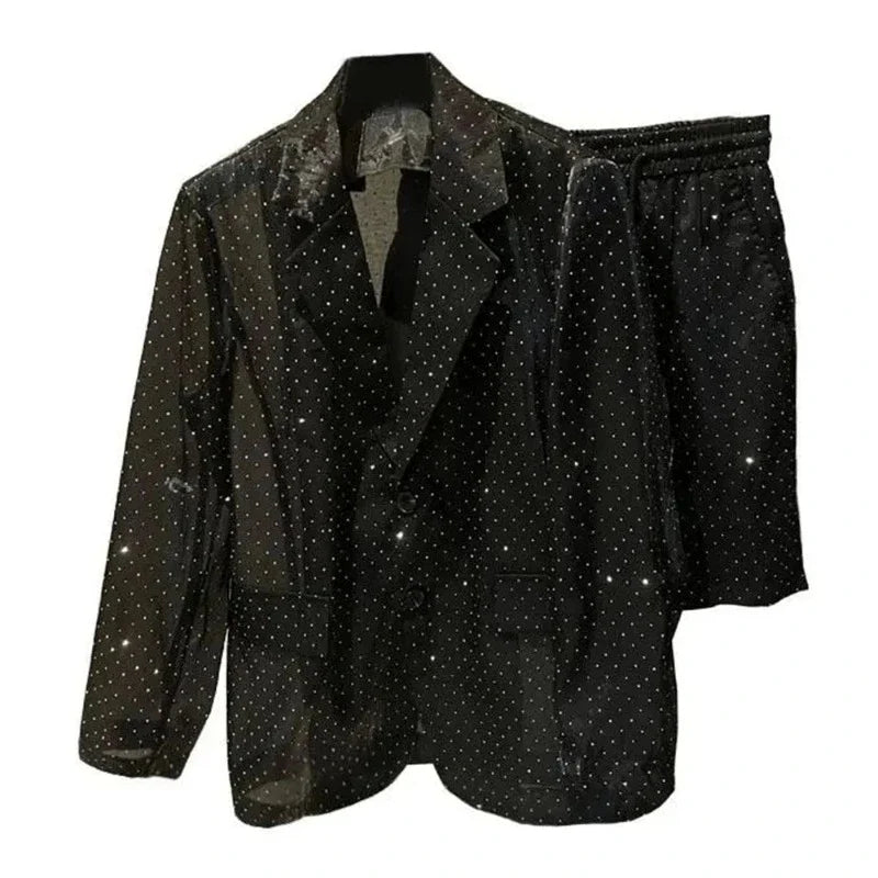 Schwarze Herren Lederjacke und Shorts mit Strass