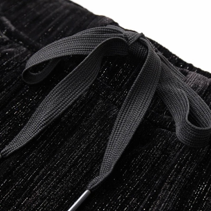 Damenhose mit Samtpailletten