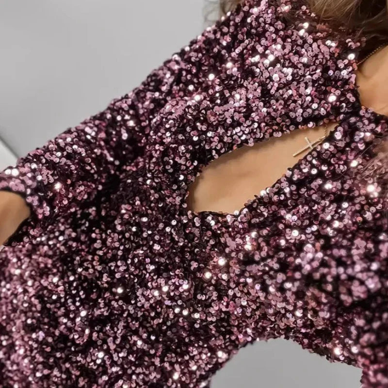 Auffälliges lila Pailletten-Kleid